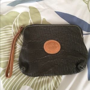 Roots Leather Goods Cosmetic Case